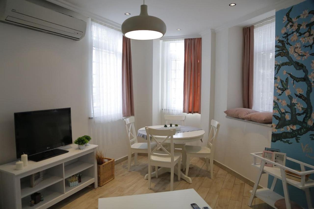Unique And Central Istanbul Experience Taksim Exterior photo